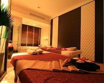 Siam Society And Resort
