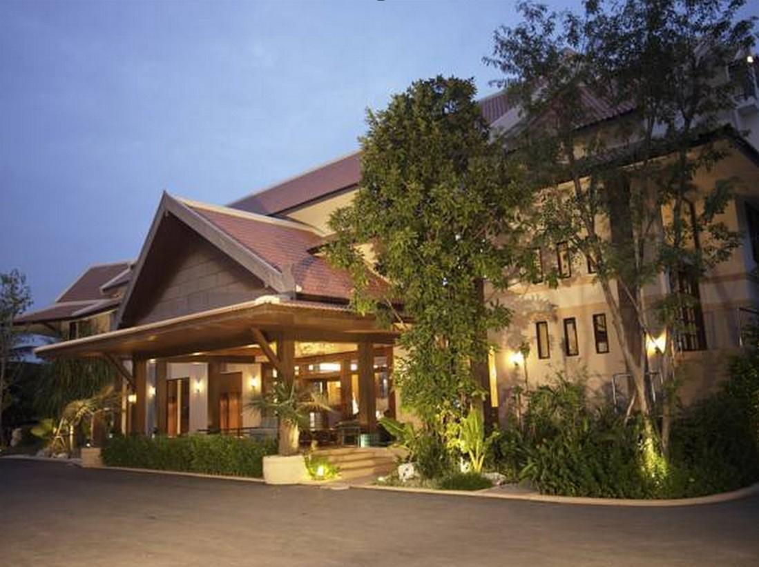 Siam Society And 3*